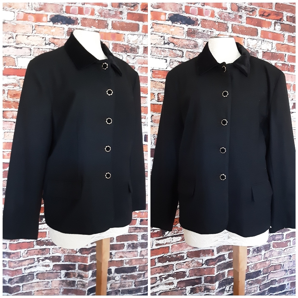 Beautiful Vintage Wool Coat.